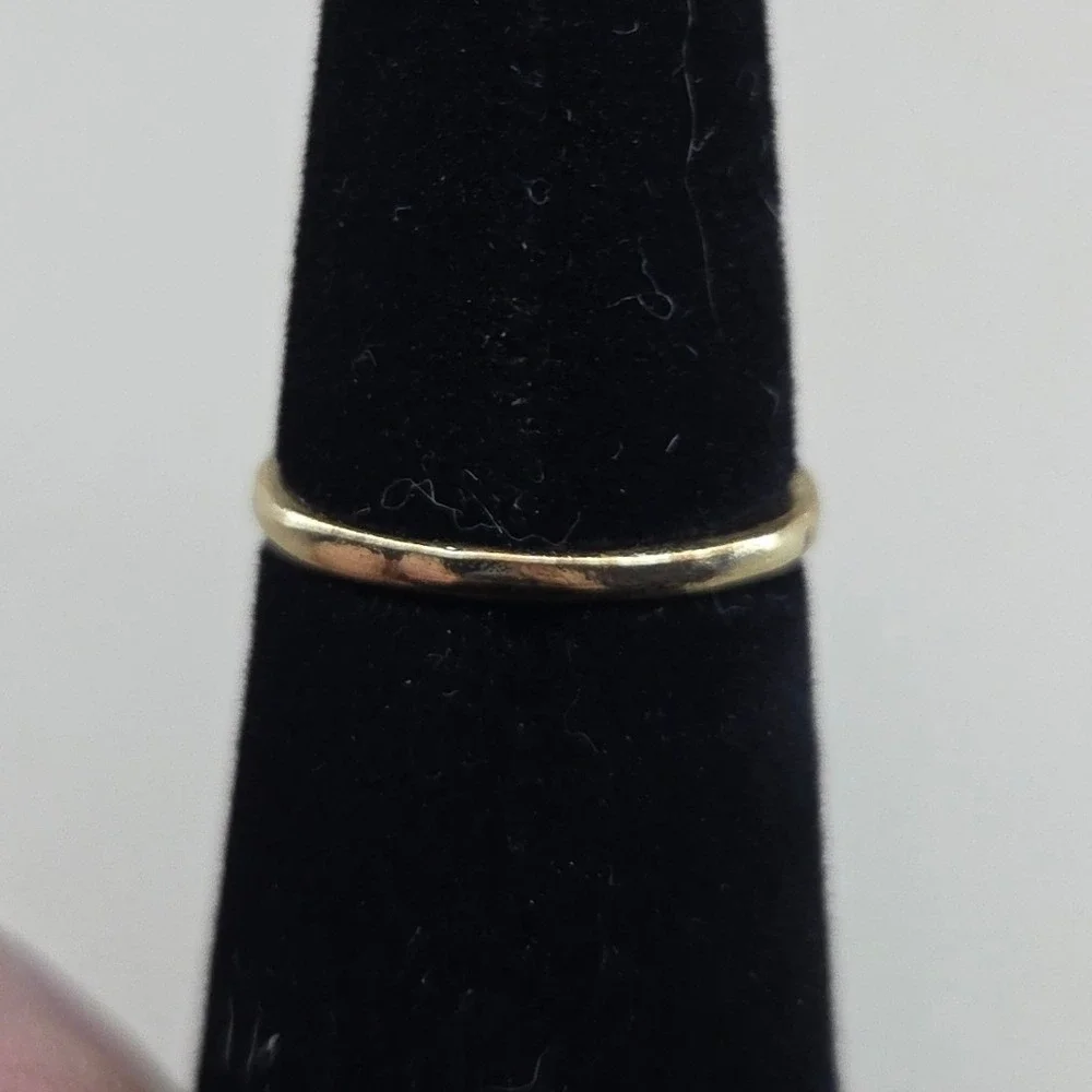 Gold Tone Geometric Open Triangle Ring Minimalist Modern Size 7.5